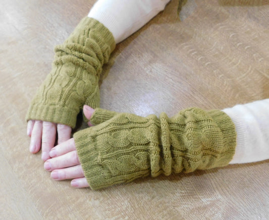 Ladies Pure Cashmere Cable Wristwarmers Longer style with separate thumb - Hand-crafted in Hawick, Scotland