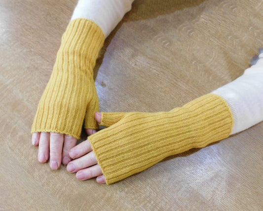 Ladies Pure Cashmere Wide Ribbed Wristwarmers with separate thumb - Hand-crafted in Hawick, Scotland