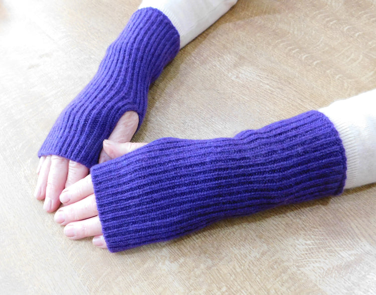 Ladies Pure Cashmere Heavyweight Ribbed Wristwarmers with thumb slit - Hand-crafted in Hawick, Scotland